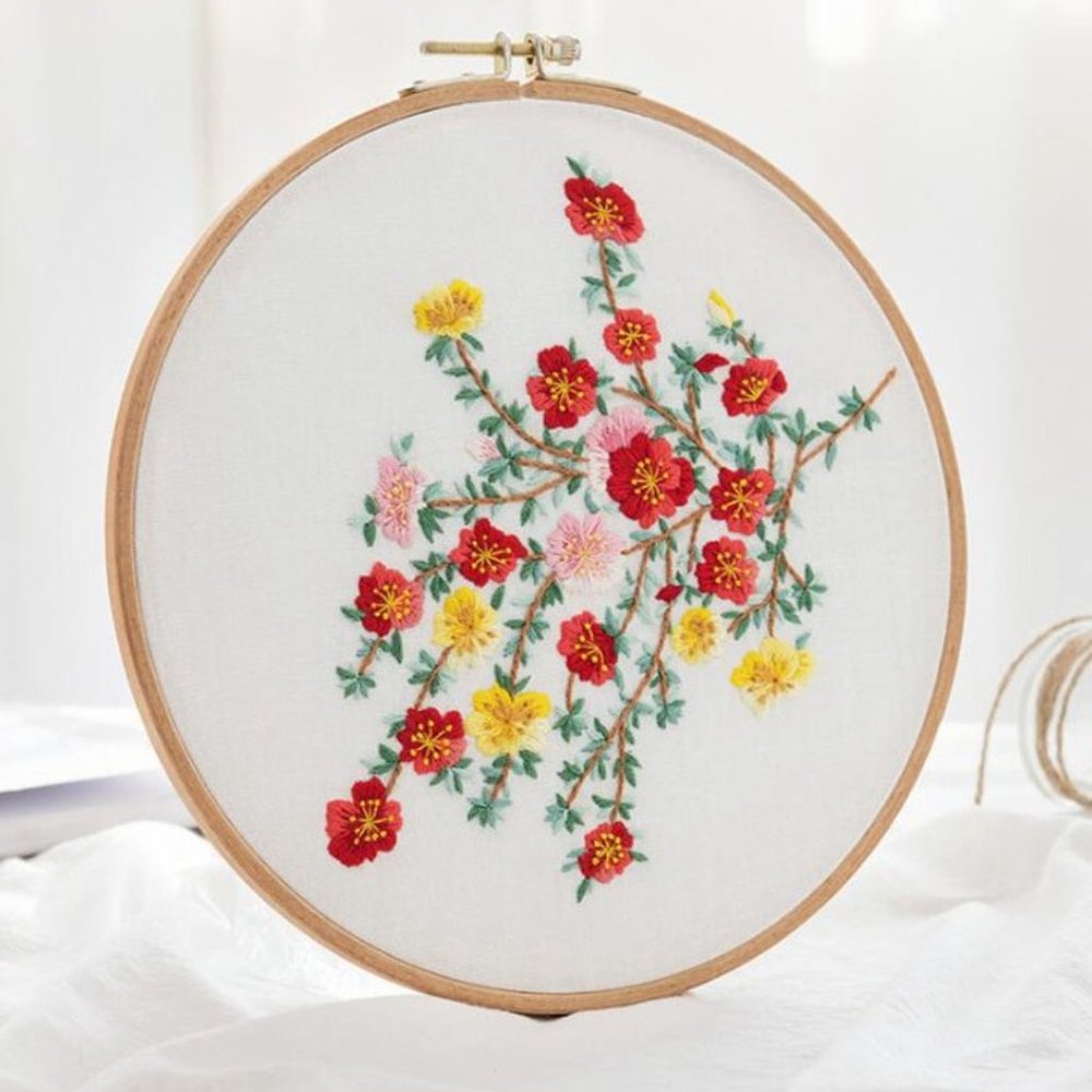 Christmas Flowers Bouquet Embroidery Kit, Beginner Floral Embroidery Hoop, DIY